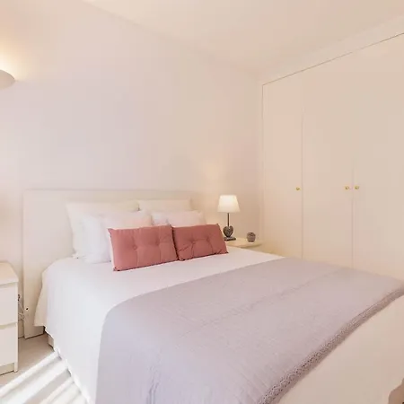 Litoral Mar Dream, 500 Mbs Free Wi-fi, Private Parking, Pool