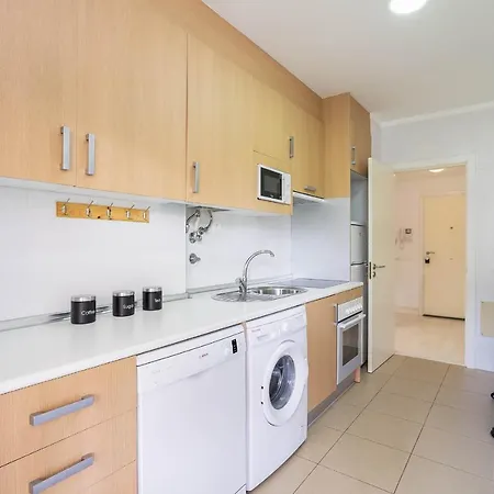 Apartment Litoral Mar Dream, 500 Mbs Free Wi-fi, Private Parking, Pool *